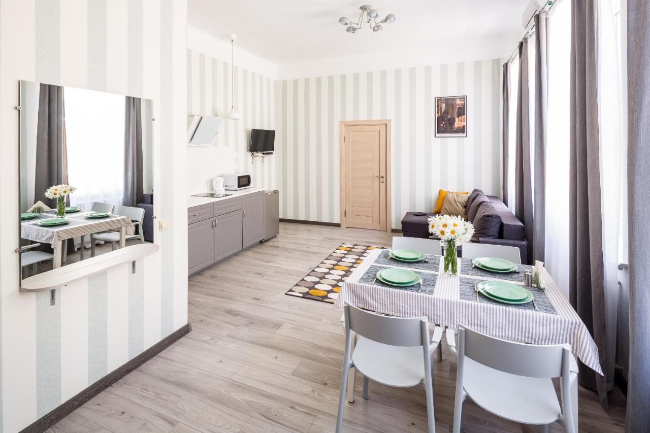 #1 Apartment Lviv Buitenkant foto