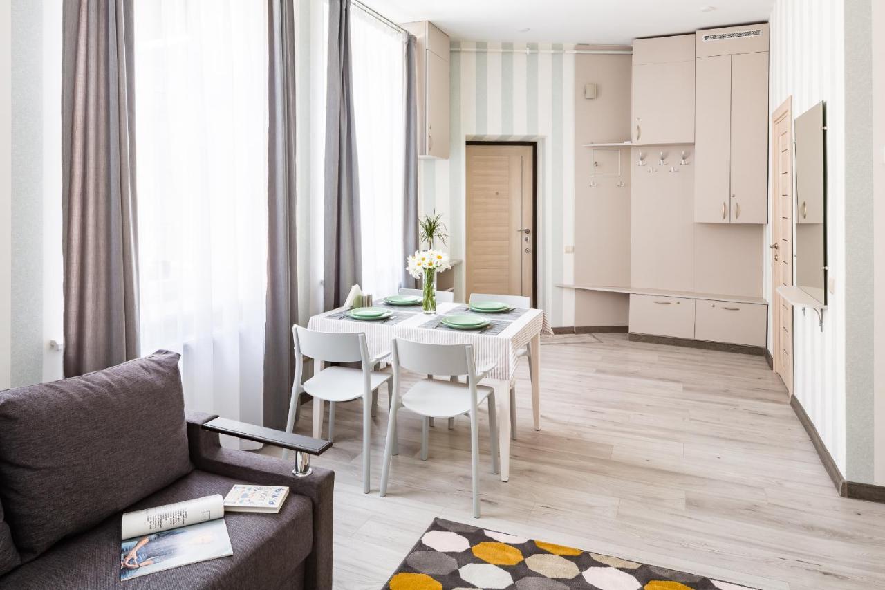 #1 Apartment Lviv Buitenkant foto