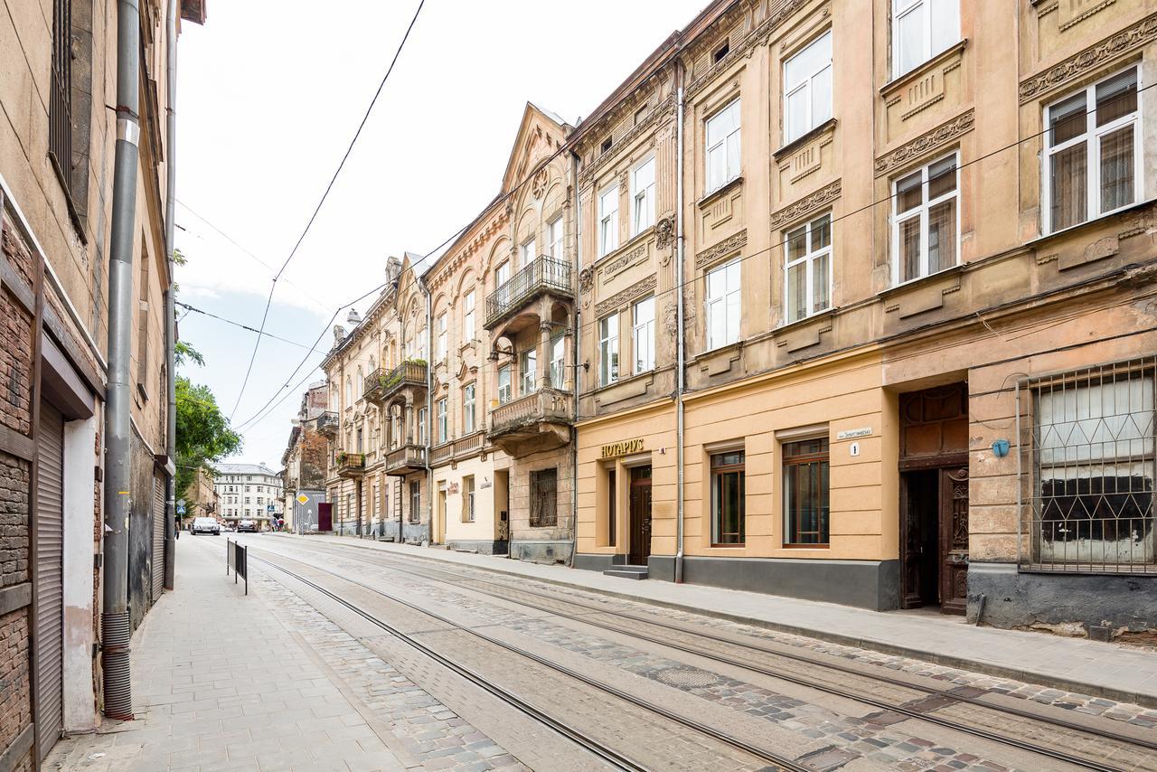 #1 Apartment Lviv Buitenkant foto