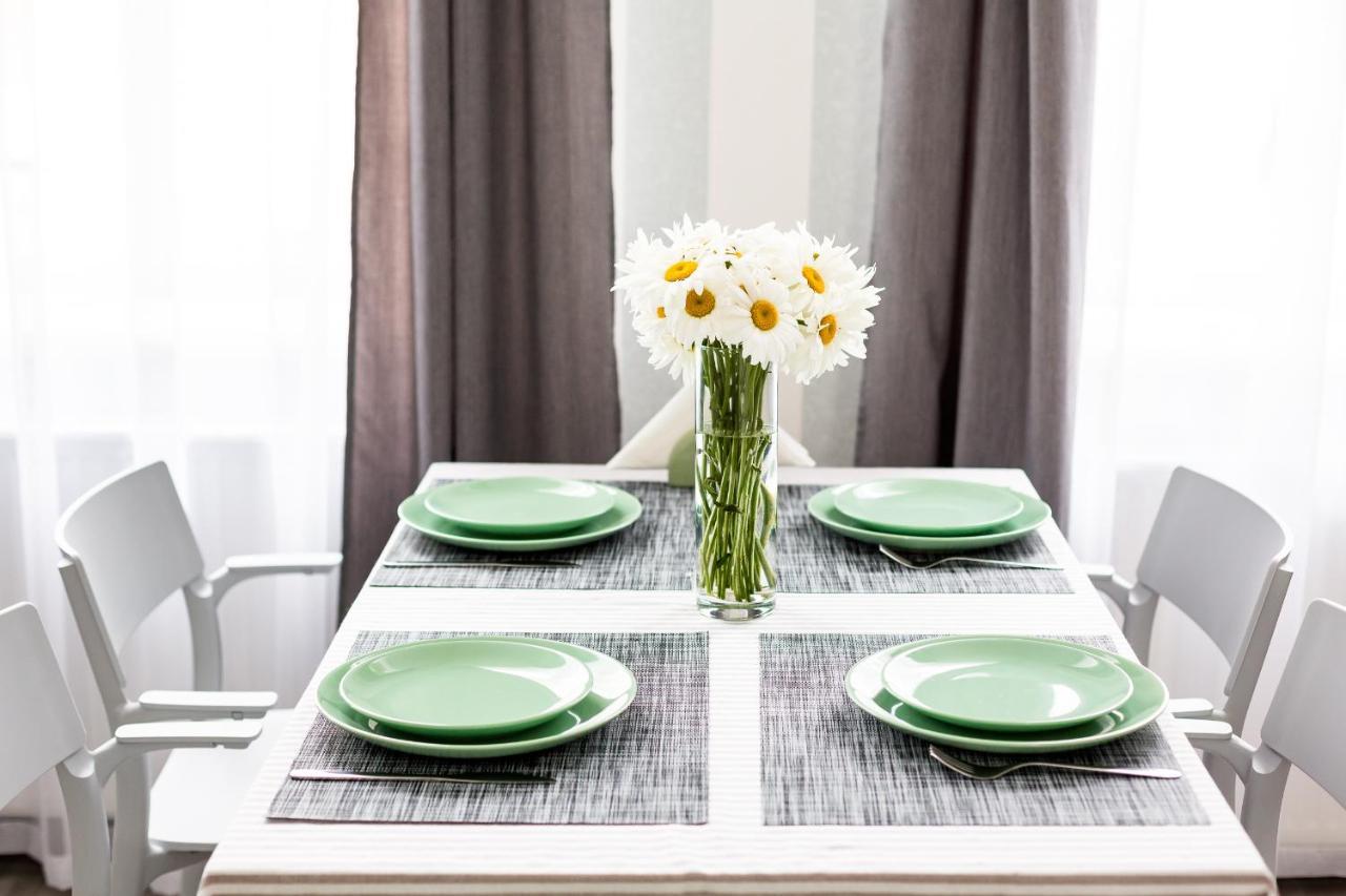 #1 Apartment Lviv Buitenkant foto