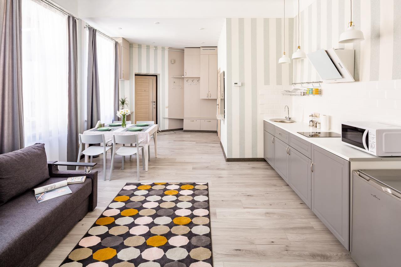 #1 Apartment Lviv Buitenkant foto